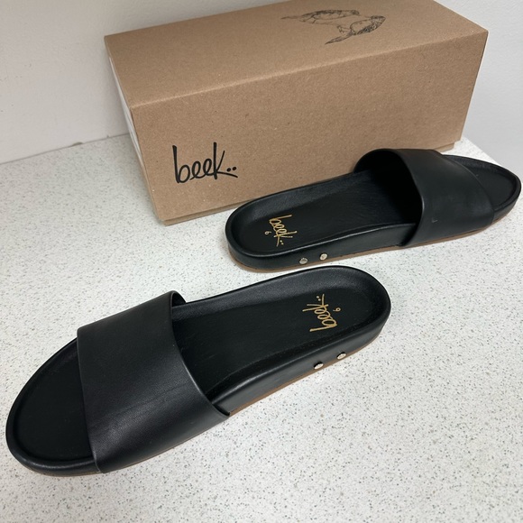 Beek Gallito Leather Slide Sandal (Color Black) - Picture 6 of 8